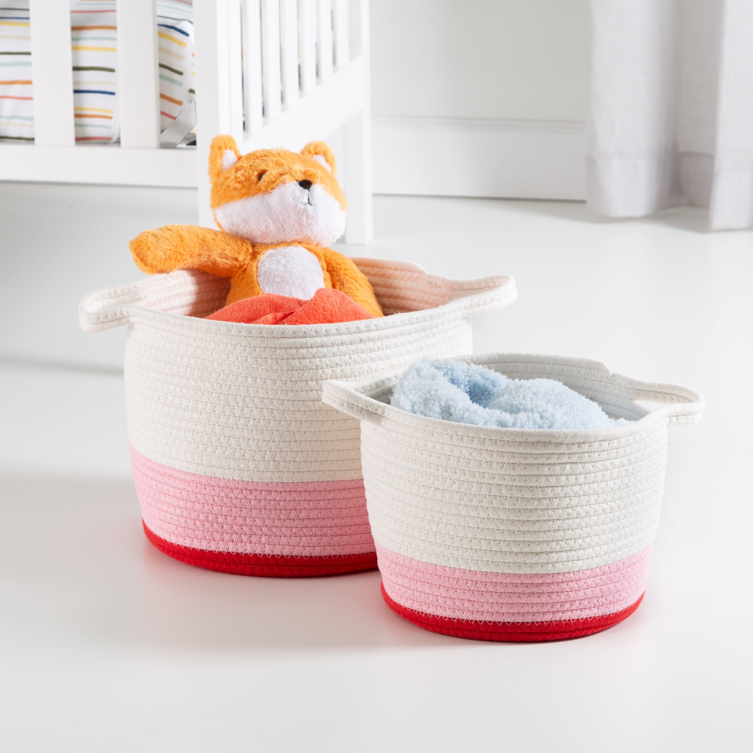 red/white ombré cotton rope nesting basket (set of 2) red/white ombré cotton rope nesting basket (set of 2)