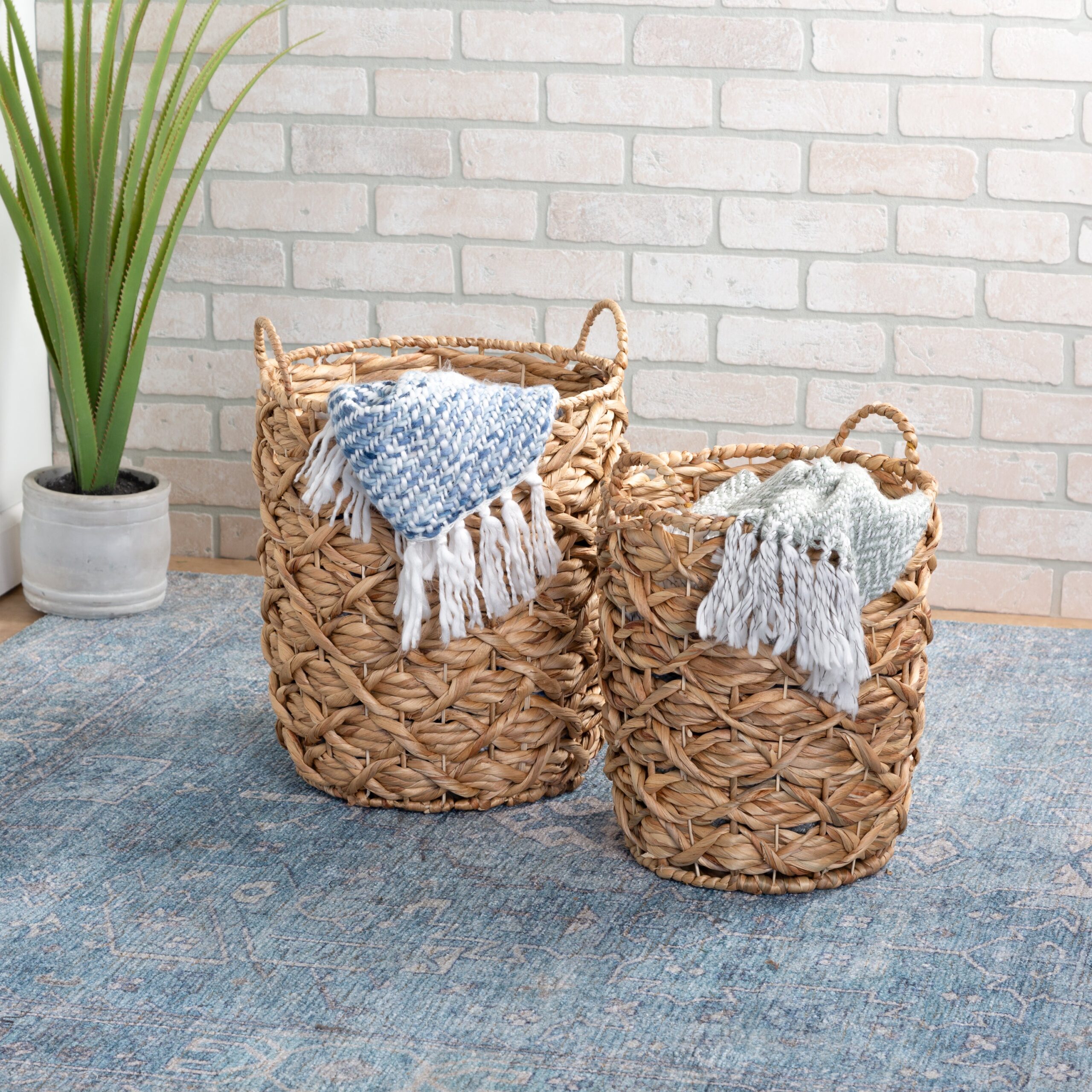 natural round decorative wicker baskets with handles (set of 2) natural round decorative wicker baskets with handles (set of 2)